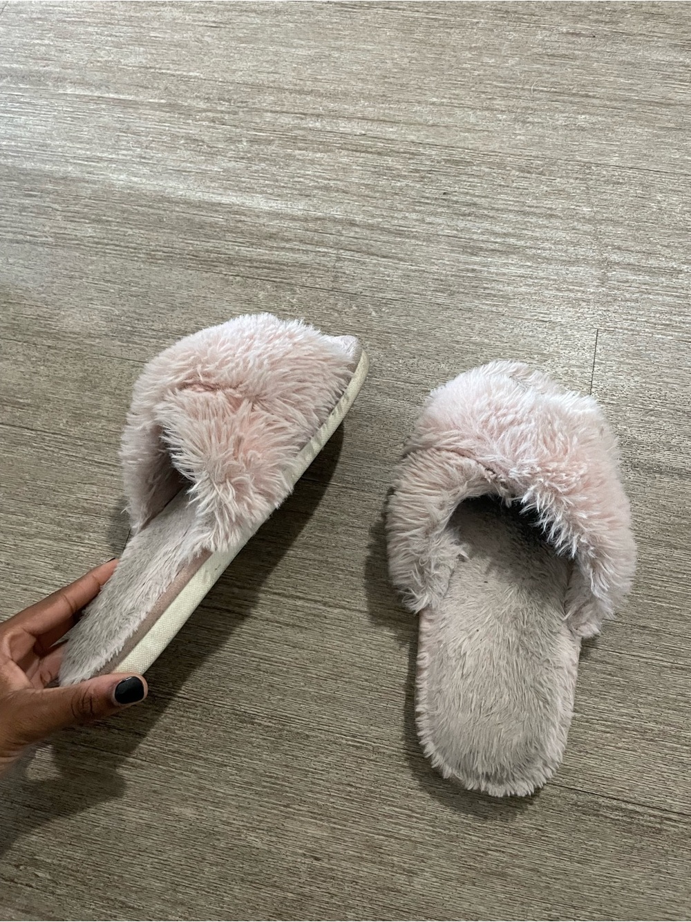Amazon Women's Plush Faux-Fur Slide Slippers in Light Pink - Picture 2 of 4